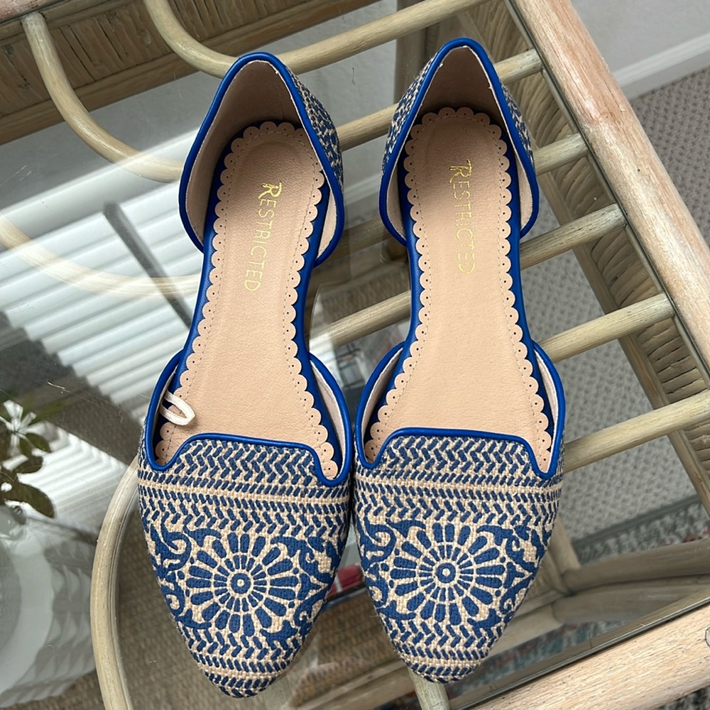 Ladies Restricted brand D’Orsay flats natural and Royal blue size 8